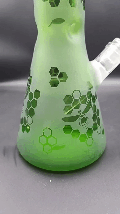 18" Sandblasted Honeycomb Beaker - water function video