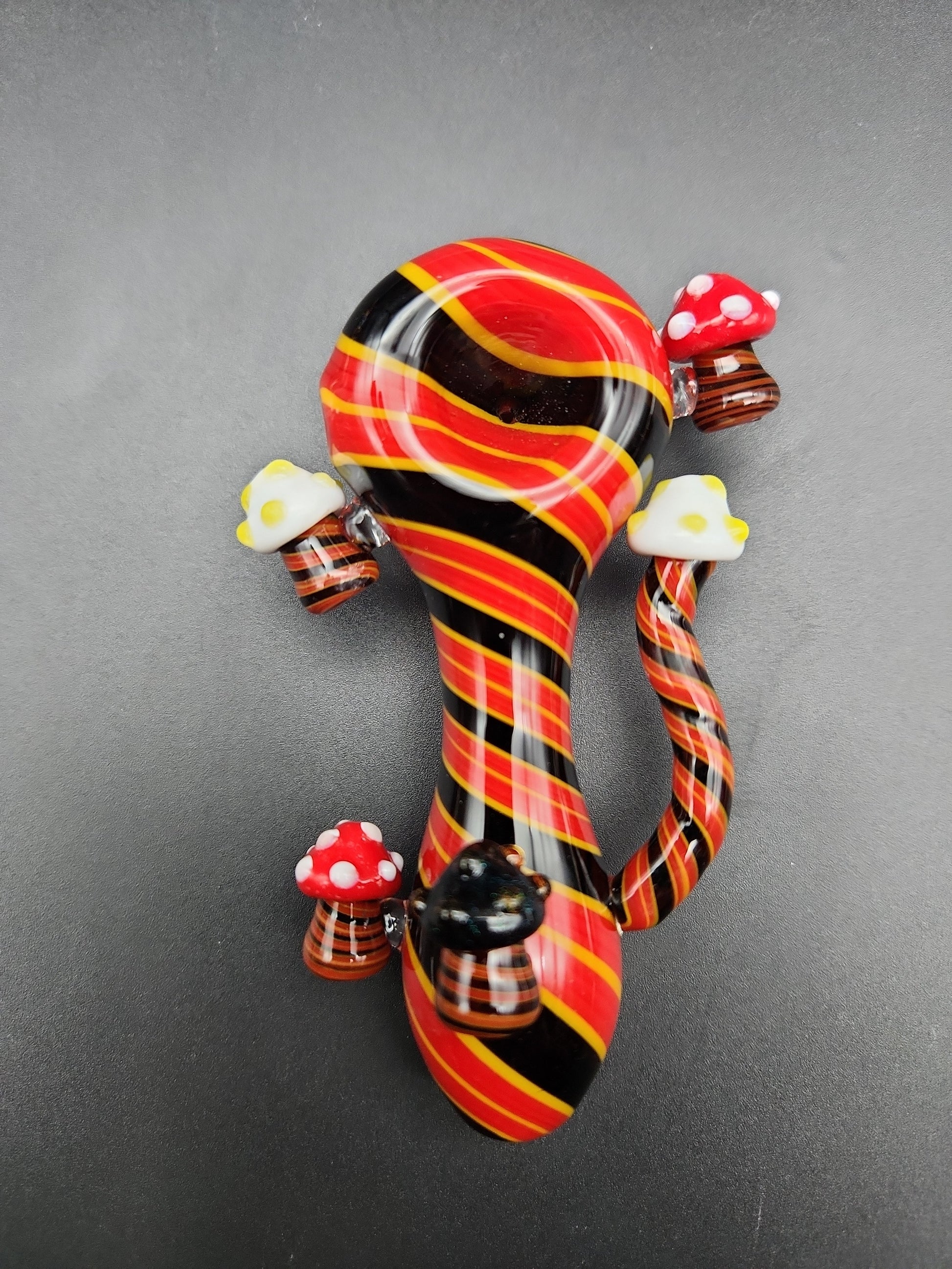 4" Color Spiral Mushroom Spoon Pipes - red and black