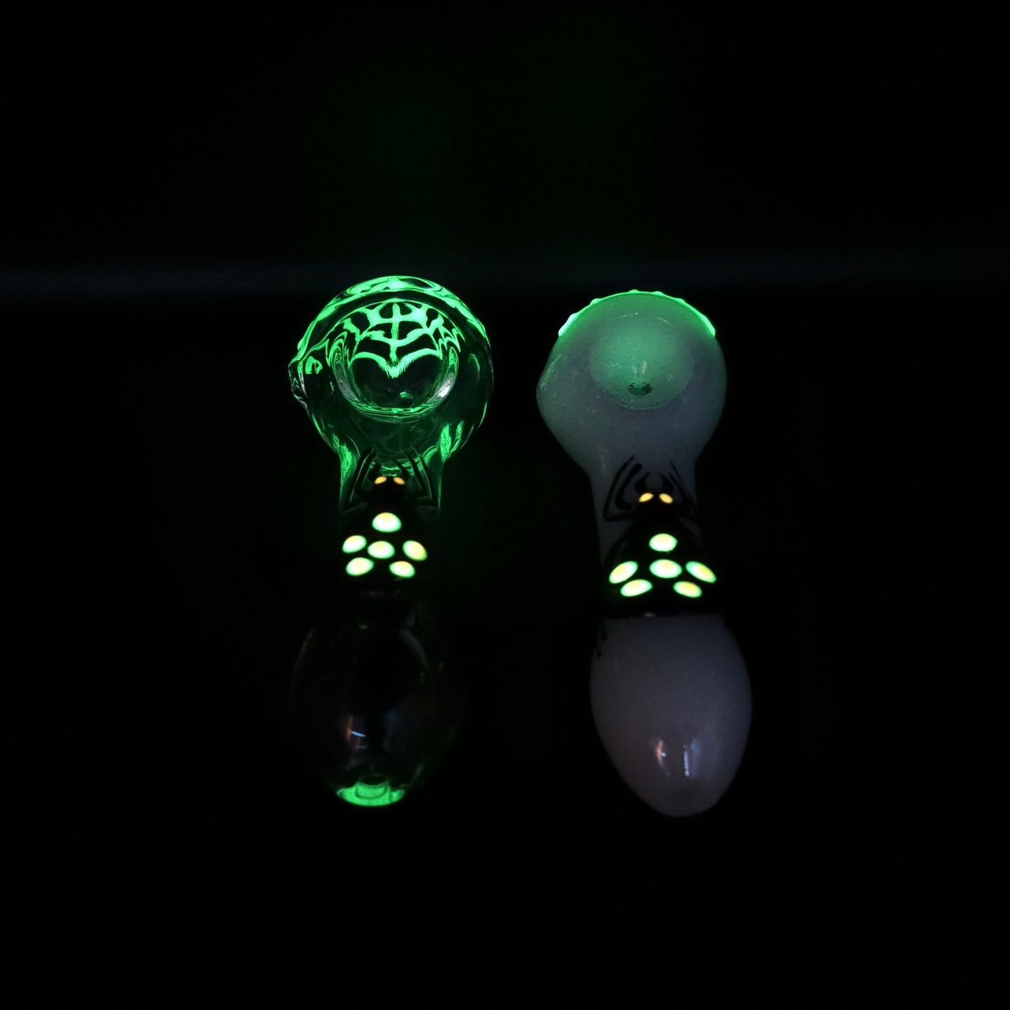 4" Glow In The Dark Spider Hand Pipe
