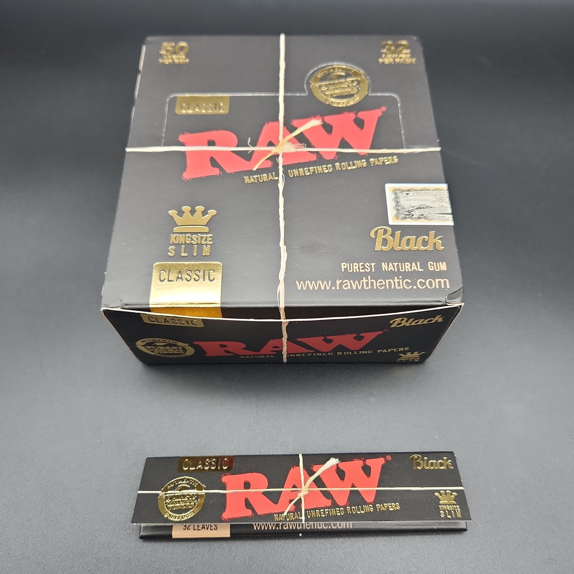 RAW Classic Black Rolling Papers - King Size Box